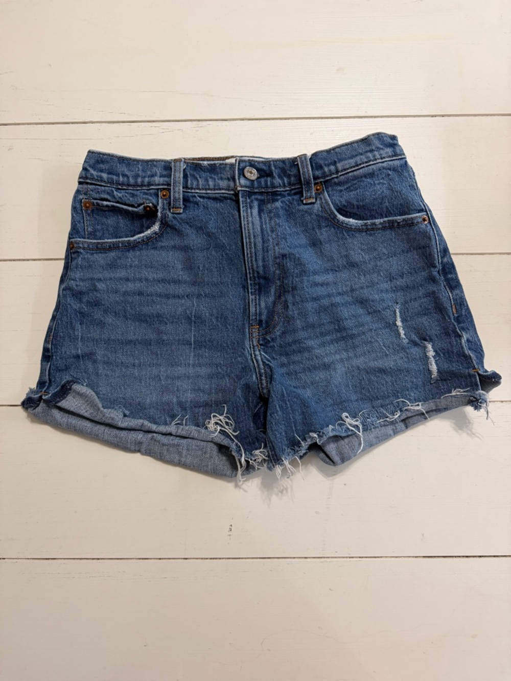 Abercrombie & Fitch 4” Jean Shorts